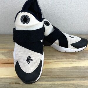 Nike Huarache Extreme White Black Size 6.5Y = Women's 8.5